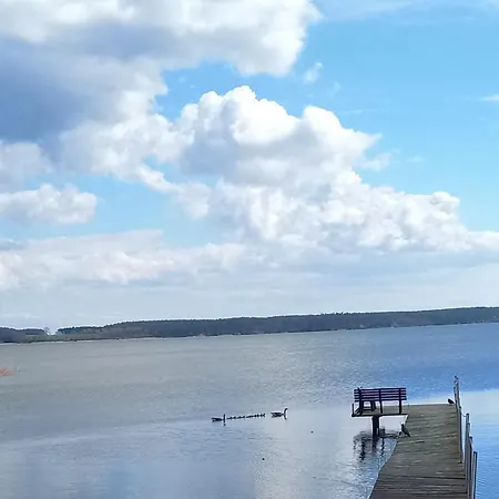 Fischstuebchen Neeberg 4 - Schwalbennest * Krummin