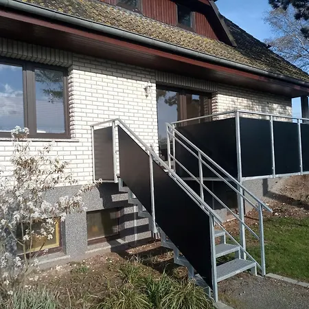 Holiday home Fischstuebchen Neeberg 4 - Schwalbennest