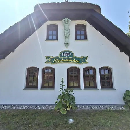 Holiday home Fischstuebchen Neeberg 4 - Schwalbennest