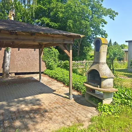 Fischstuebchen Neeberg 4 - Schwalbennest * Krummin